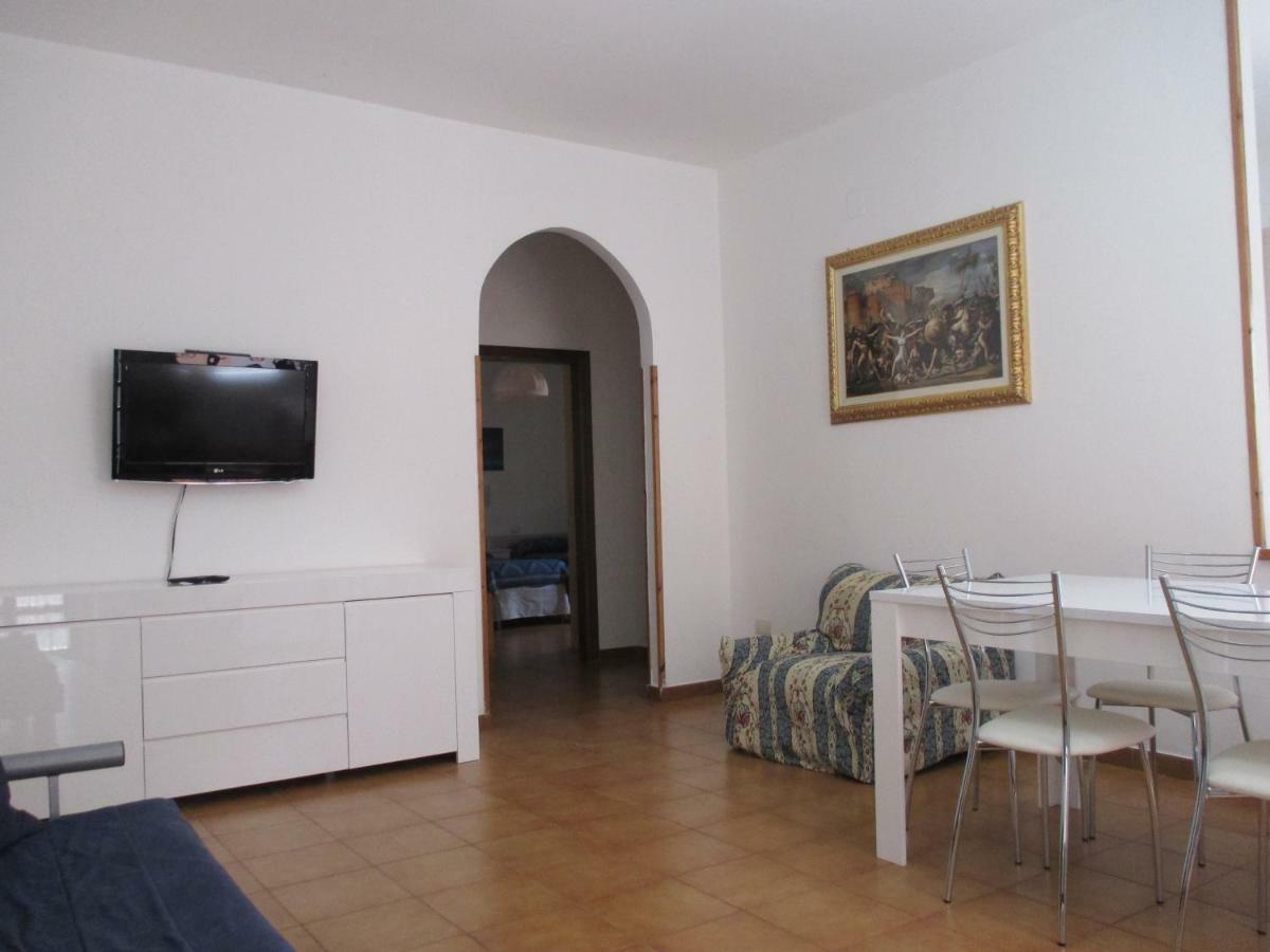 Palinuro Casa Vacanze "Donna Antonia" Екстер'єр фото
